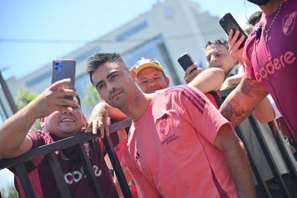 River llegó a Paraguay y Gallardo define el equipo para enfrentar a Talleres