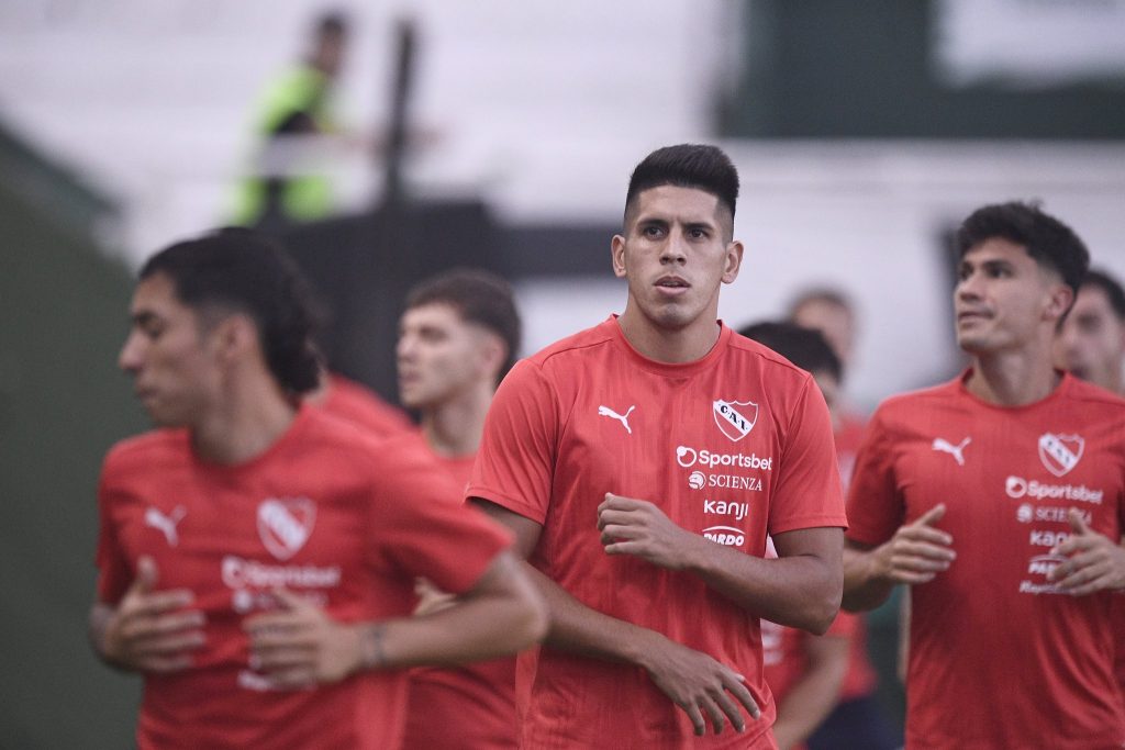 Vaccari define el equipo para visitar a San Lorenzo
