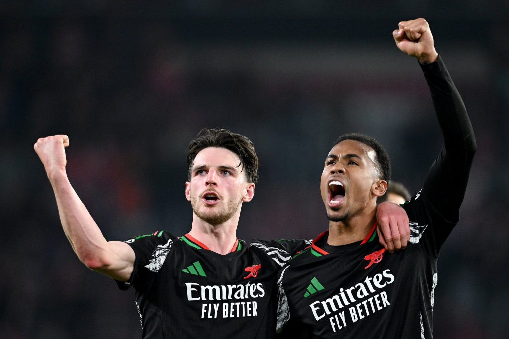Arsenal aplastó al PSV y se encamina a los cuartos de la Champions