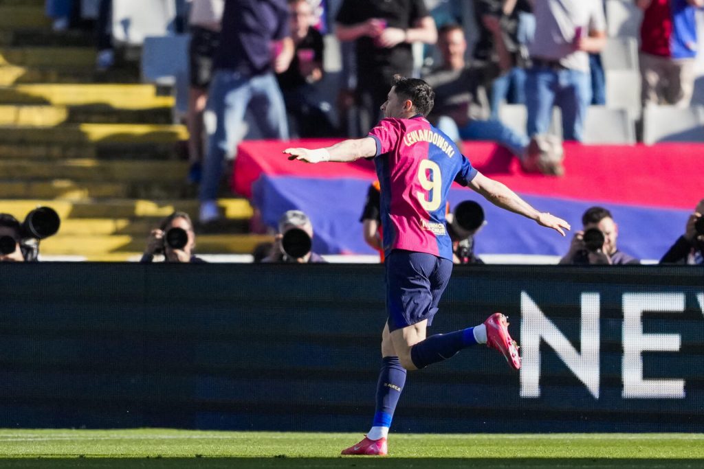 Barcelona goleó al Girona y volvió a ser el único líder de la Liga de España