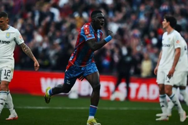 Crystal Palace goleó al Aston Villa y se metió en la final de la FA Cup