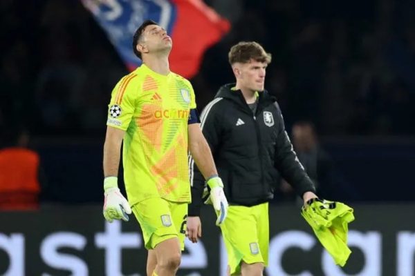 PSG dio el primer paso ante el Aston Villa del Dibu Martínez