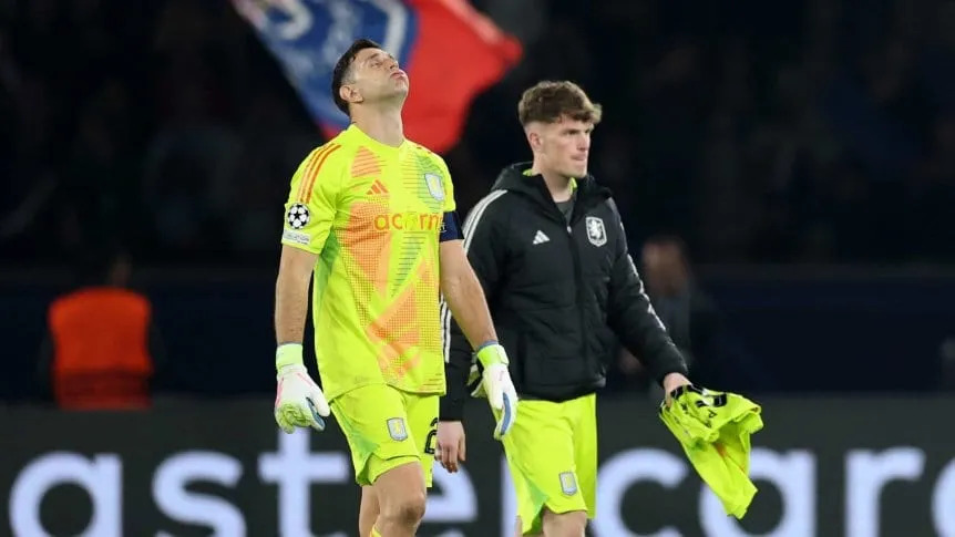 PSG dio el primer paso ante el Aston Villa del Dibu Martínez