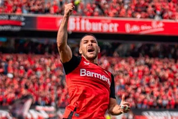Con un gol de Buendía, Bayer Leverkusen gano y le impidió al Bayern Múnich gritar campeón