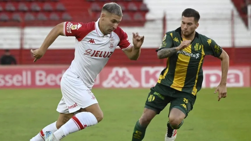 En un partido a puro gol, Huracán y Aldosivi repartieron puntos