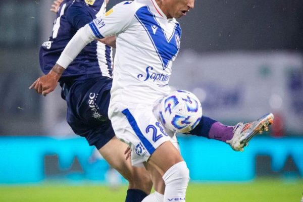 Vélez logró un triunfo de oro para salir del fondo de la tabla