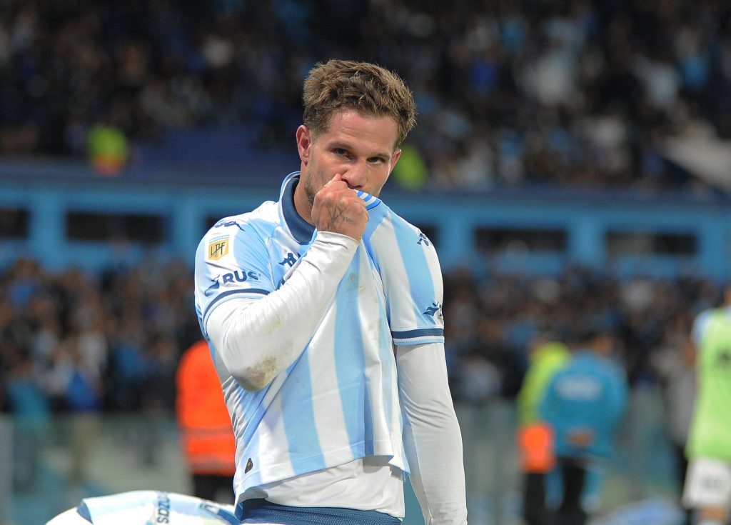 Racing venció a Central Córdoba y se afianza en zona de clasificación