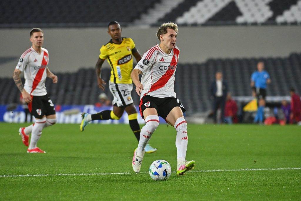 River no pudo con Contreras y quedó en cero ante Barcelona de Guayaquil
