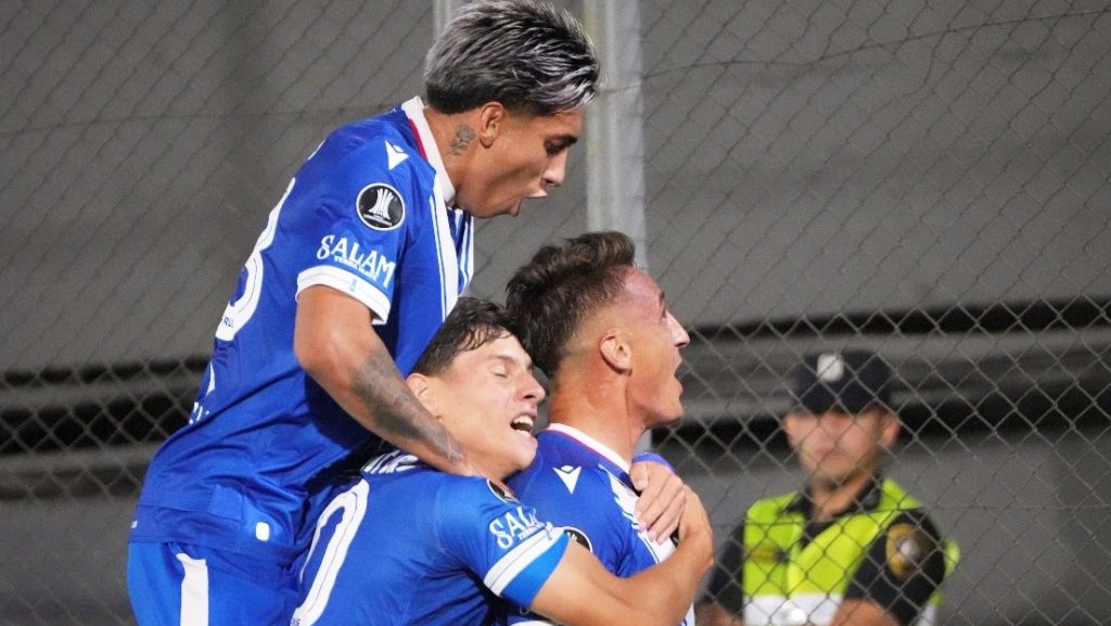 Vélez goleó a Olimpia en Paraguay y tiene puntaje ideal en el Grupo H