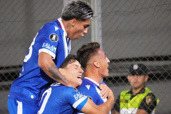 Vélez goleó a Olimpia en Paraguay y tiene puntaje ideal en el Grupo H