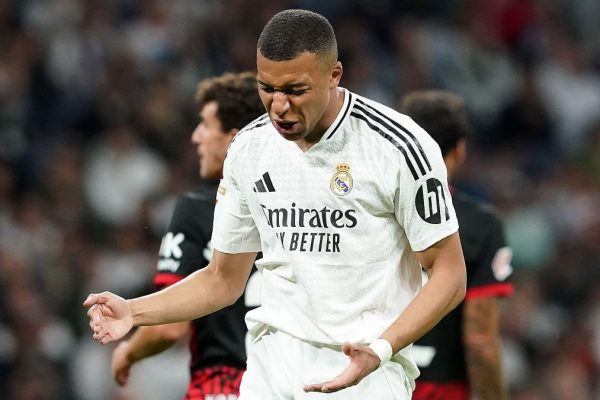 Real Madrid derrotó a Mallorca y postergó la consagración de Barcelona