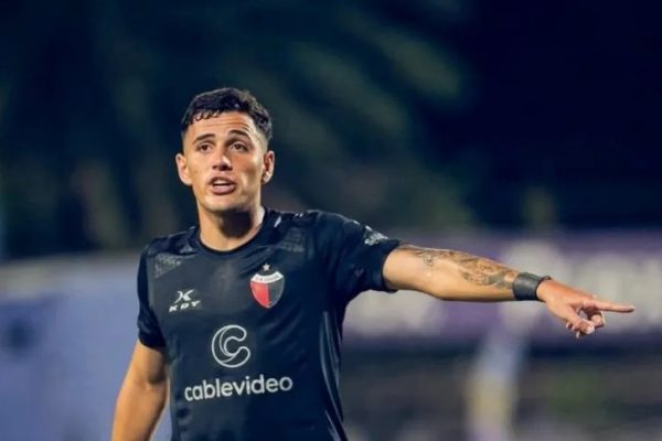 Alan Forneris, el jugador que está en la mira de Racing