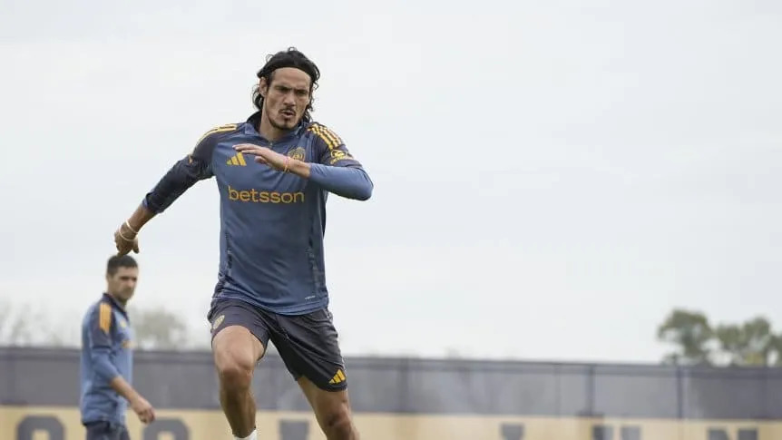 Con la vuelta de Cavani a los convocados, el equipo que piensa Herron para recibir a Independiente