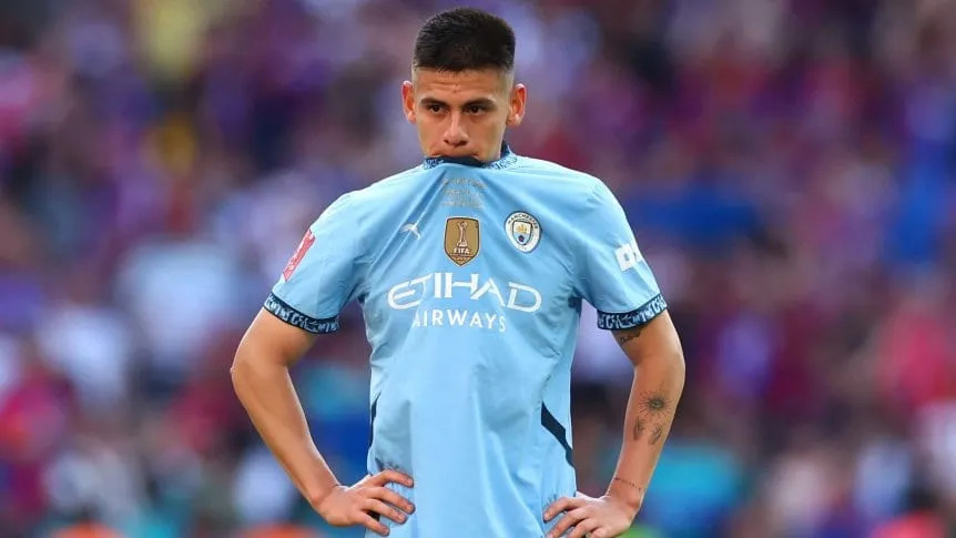 Los elogios de Guardiola a Echeverri tras su debut oficial en el City