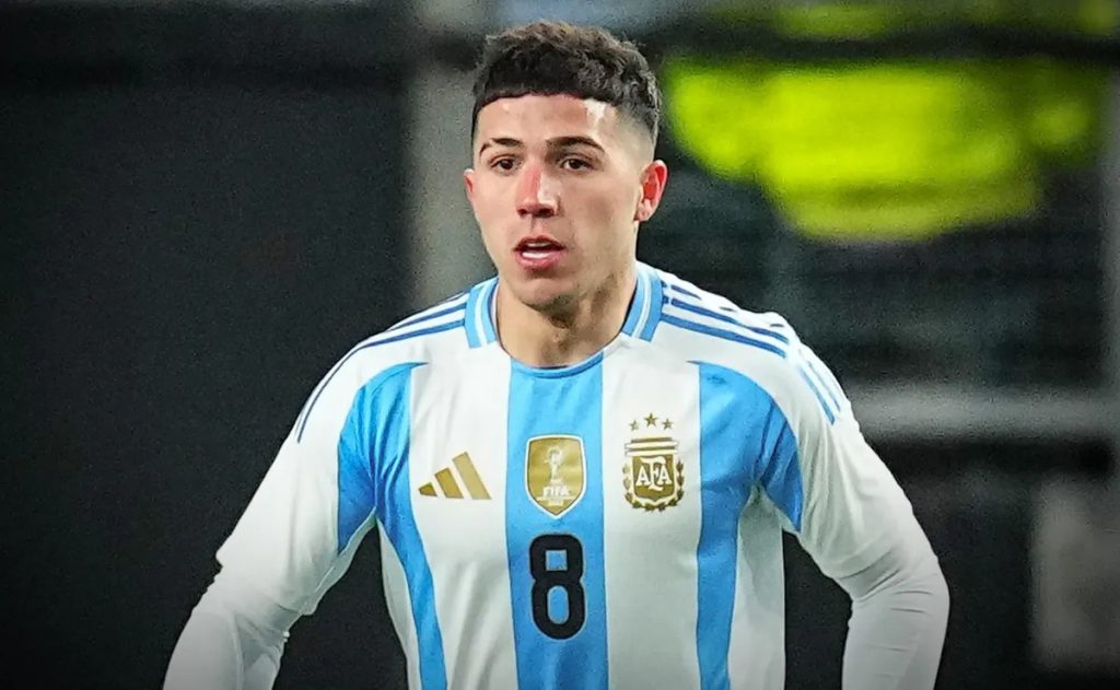 Enzo Fernández llegó para sumarse a la Selección y habló del regreso de Di María a Central