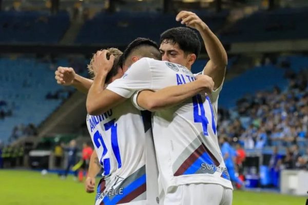 Godoy Cruz va por el primer puesto del Grupo D frente a Atlético Grau