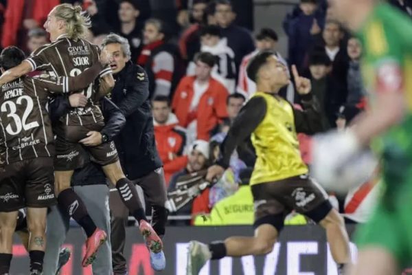 PLATENSE DIO EL GRAN GOLPE ANTE RIVER Y ES SEMIFINALISTA