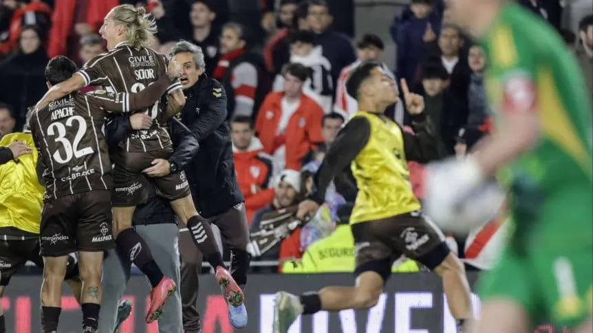 PLATENSE DIO EL GRAN GOLPE ANTE RIVER Y ES SEMIFINALISTA