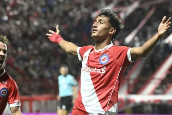 Argentinos quiere ratificar su condición de candidato ante San Lorenzo