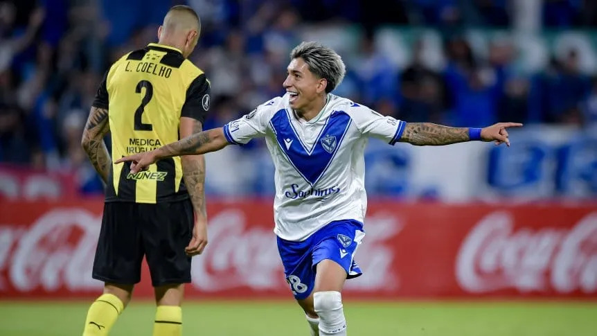 En un duelo clave por el primer puesto, Vélez visita a Peñarol