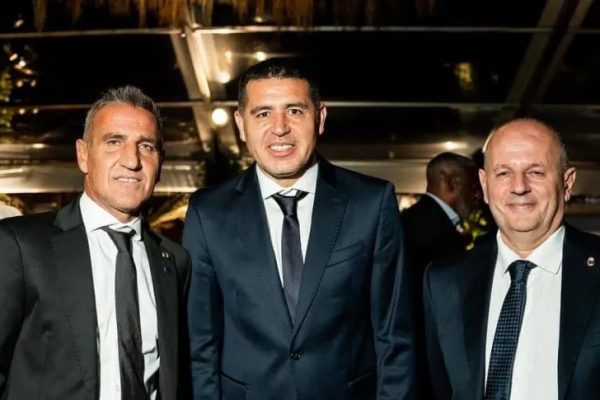 Riquelme y el mensaje que despeja rumores de una interna política