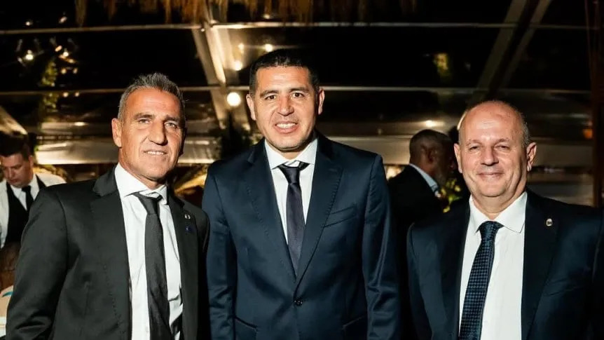 Riquelme y el mensaje que despeja rumores de una interna política