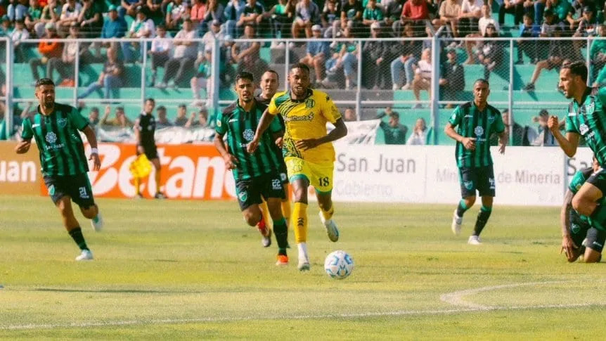 En un duelo clave pensando en la permanencia, Aldosivi goleó a San Martín