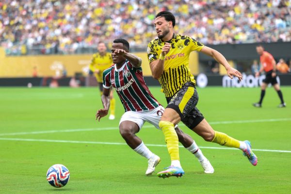 Fluminense y Borussia Dortmund no rompieron el cero