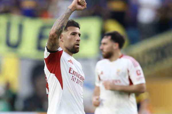 Otamendi: “Me silbaron todo el partido, me tocó hacer el gol y lo grité mucho como todos los que convierto”