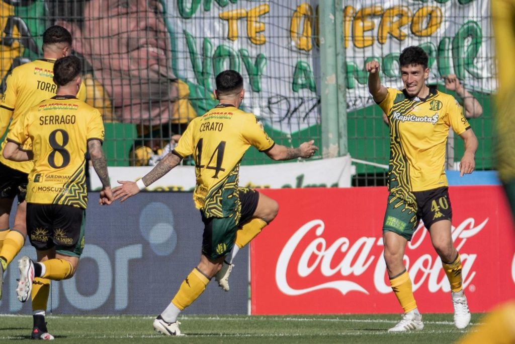 Aldosivi fue mas efectivo en los penales y eliminó a Estudiantes