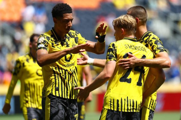 Borussia Dortmund derrotó a Ulsan Hyundai y se quedó con el Grupo F