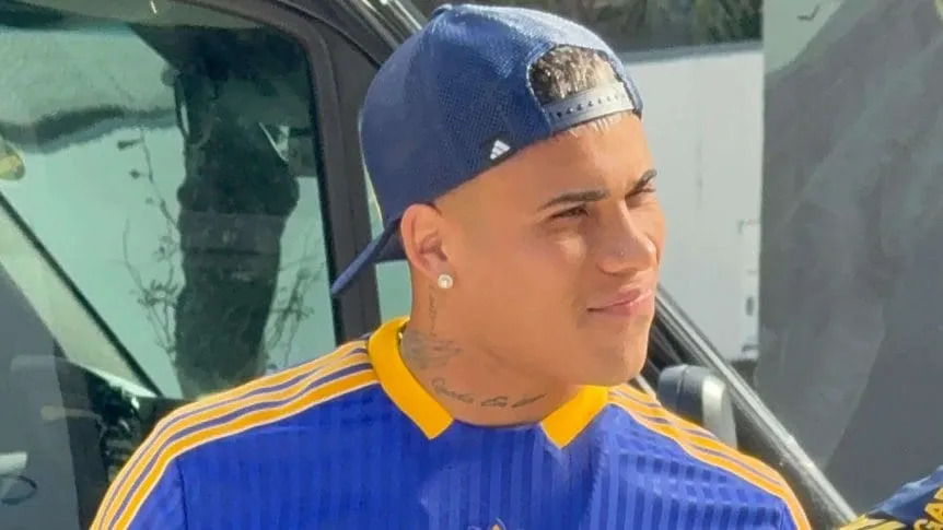 Ayrton Costa se sumó al plantel: “Somos Boca, somos muy grandes, no nos olvidemos de eso”