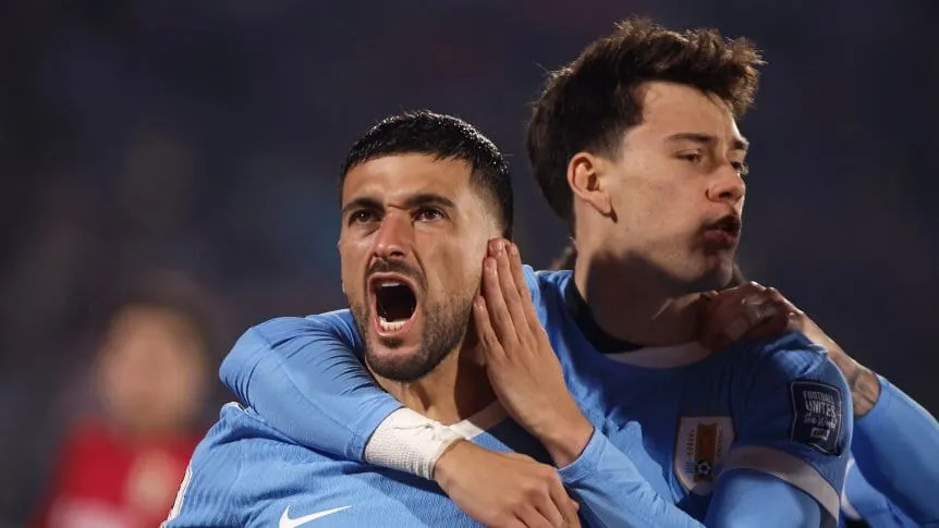 Uruguay le ganó a Venezuela y quedó a un paso de meterse en el Mundial