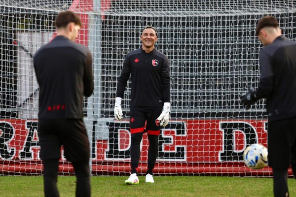 Keylor Navas rompió el silencio sobre su ausencia en el debut de Newell`s
