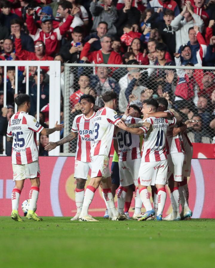 Unión aprovechó un error y cantó victoria ante Estudiantes