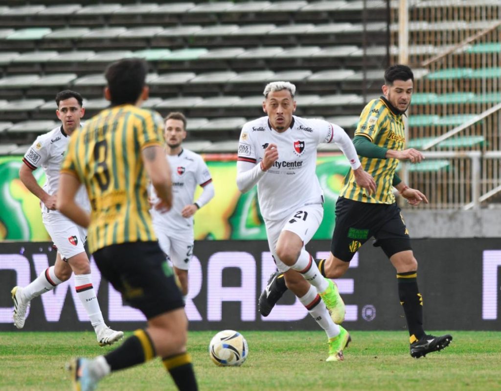Aldosivi y Newell`s aburrieron en Mar del Plata y quedaron en cero