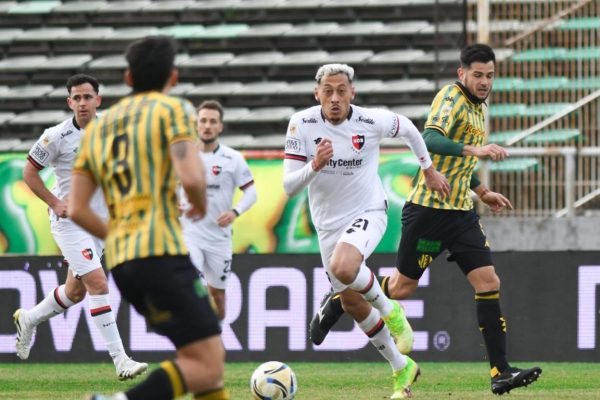 Aldosivi y Newell`s aburrieron en Mar del Plata y quedaron en cero