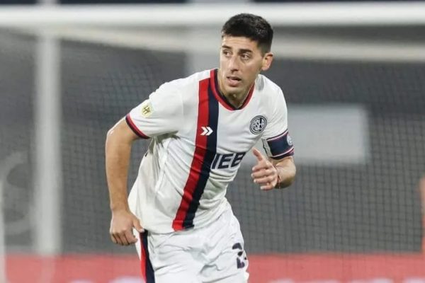 Boca no se baja del mercado de pases y va por Gastón Hernández