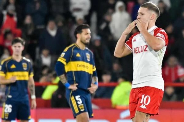 Boca perdió ante Huracán y sigue en caída libre