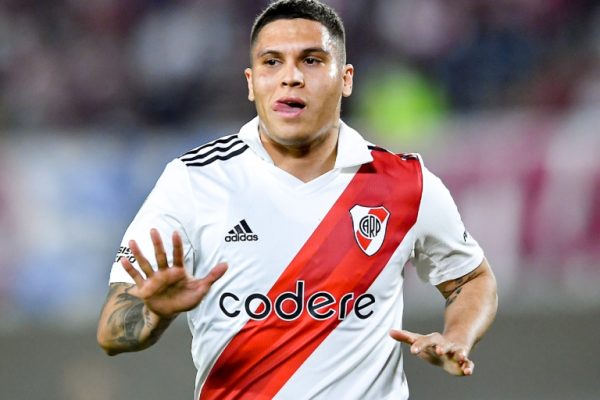 Gallardo lo espera: Quintero viaja a Argentina para sumarse a River