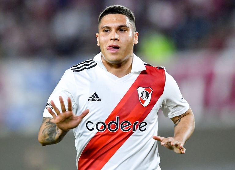 Gallardo lo espera: Quintero viaja a Argentina para sumarse a River