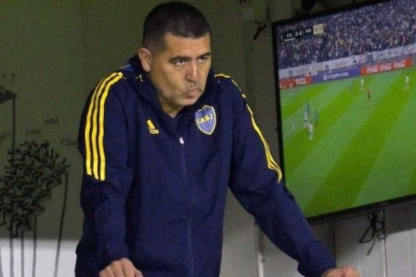 Riquelme analiza hacer cambios en el Consejo de Futbol de Boca