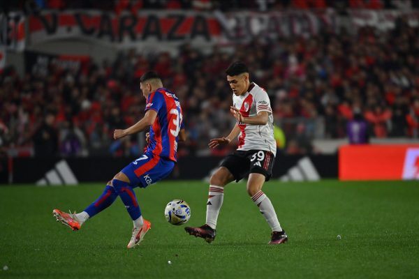 River no pudo vulnerar la resistencia de San Lorenzo y quedó en cero