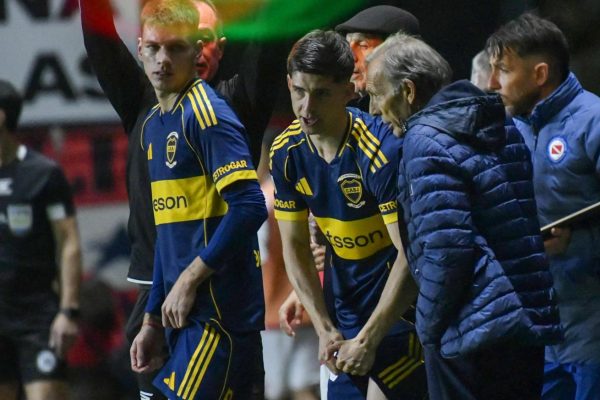 Boca enfrenta a Atlético Tucumán en un partido a todo o nada