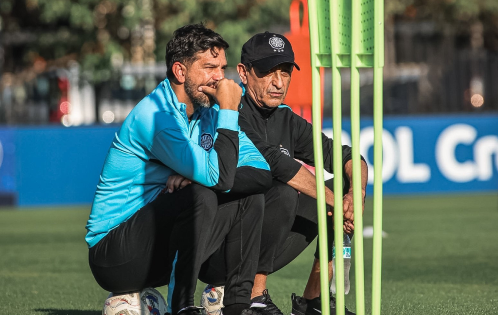 Duro poco y nada: Ramón Diaz dejo de ser el DT de Olimpia