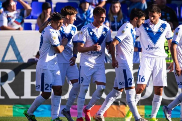 Vélez derrotó a Godoy Cruz y sigue en levantada