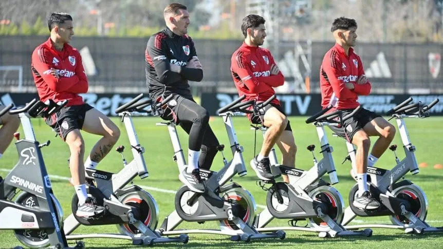 Gallardo mete mano en el equipo para visitar a Lanús