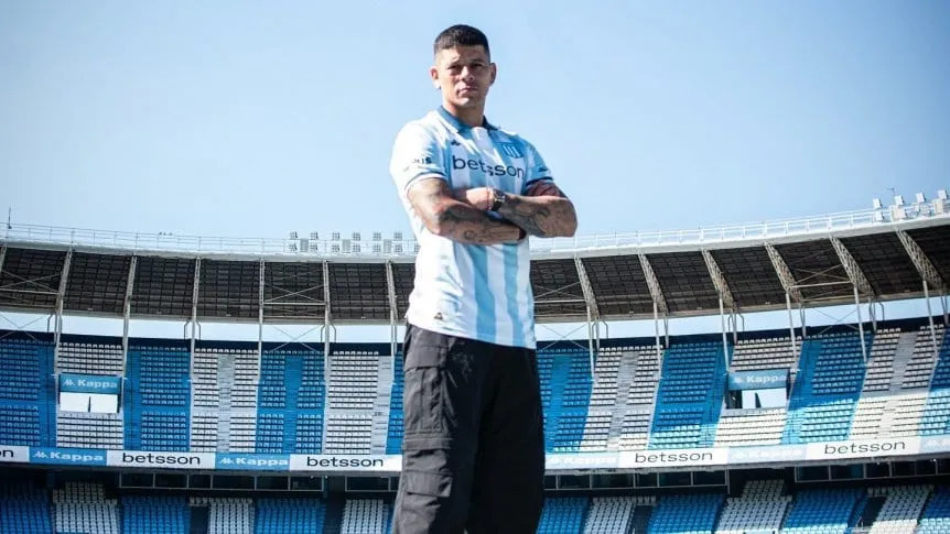 Ahora si: Racing presentó a Marcos Rojo como refuerzo