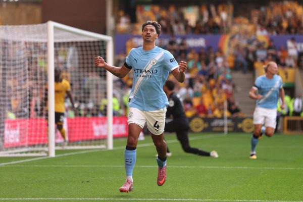 Manchester City arrancó a paso firme la Premier League