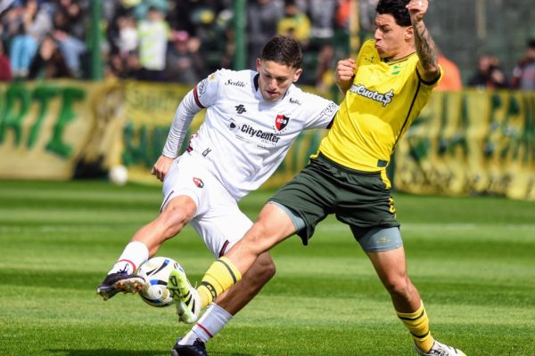 Defensa y Justicia y Newell`s quedaron a mano en Florencio Varela